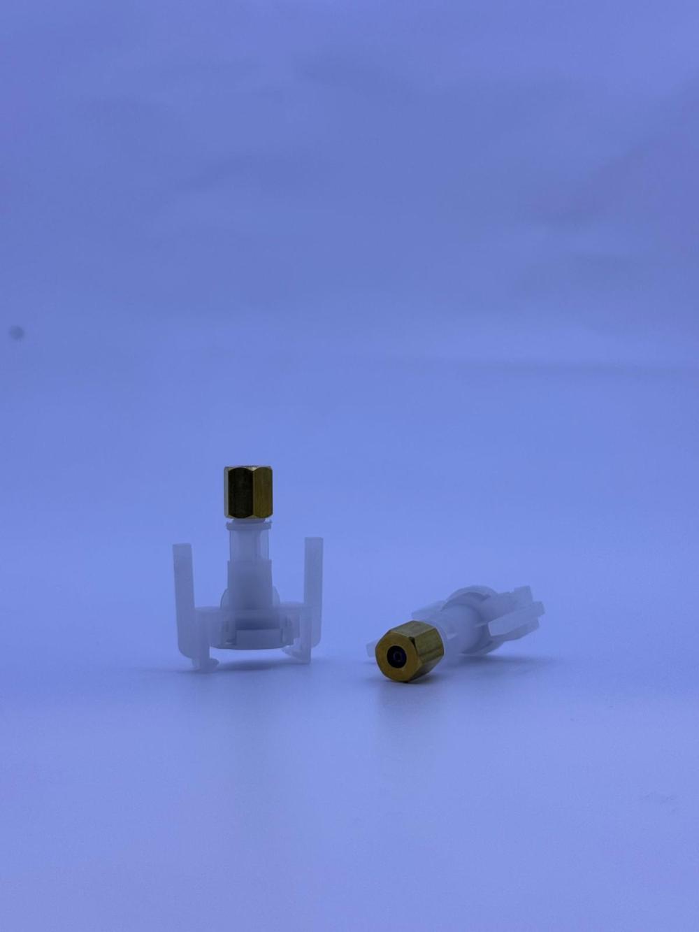 SOLVENT CONNECTOR