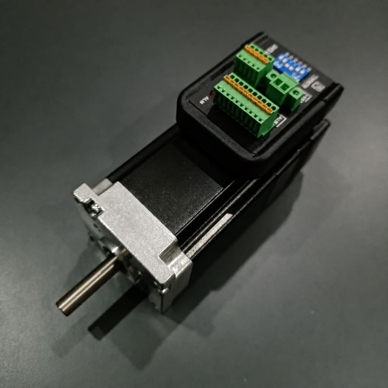 SERVO MOTOR